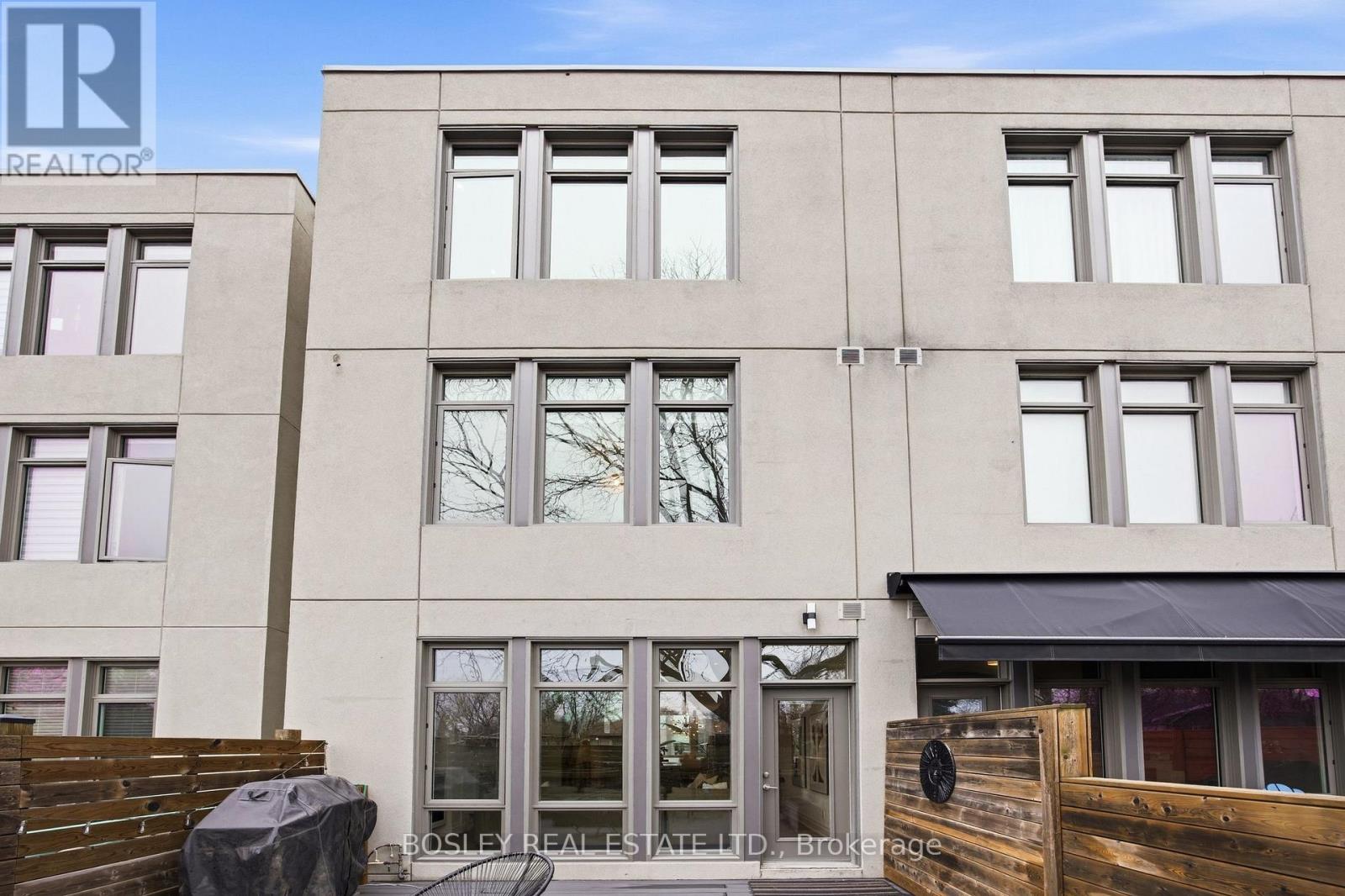 17 Vince Avenue, Toronto, Ontario  M4L 0A6 - Photo 26 - E13009442