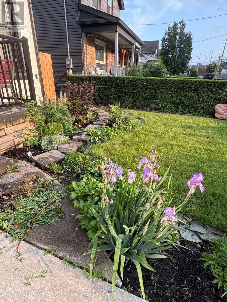 212 Gibson Avenue, Hamilton, Ontario  L8L 6K1 - Photo 5 - X12864148