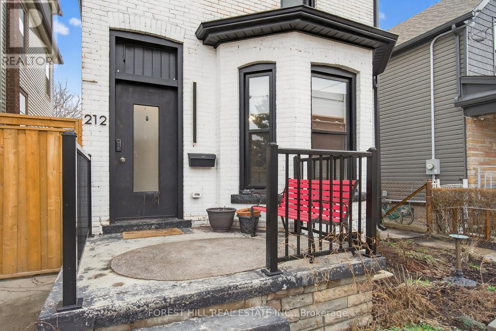 212 Gibson Avenue, Hamilton, Ontario  L8L 6K1 - Photo 9 - X12864148