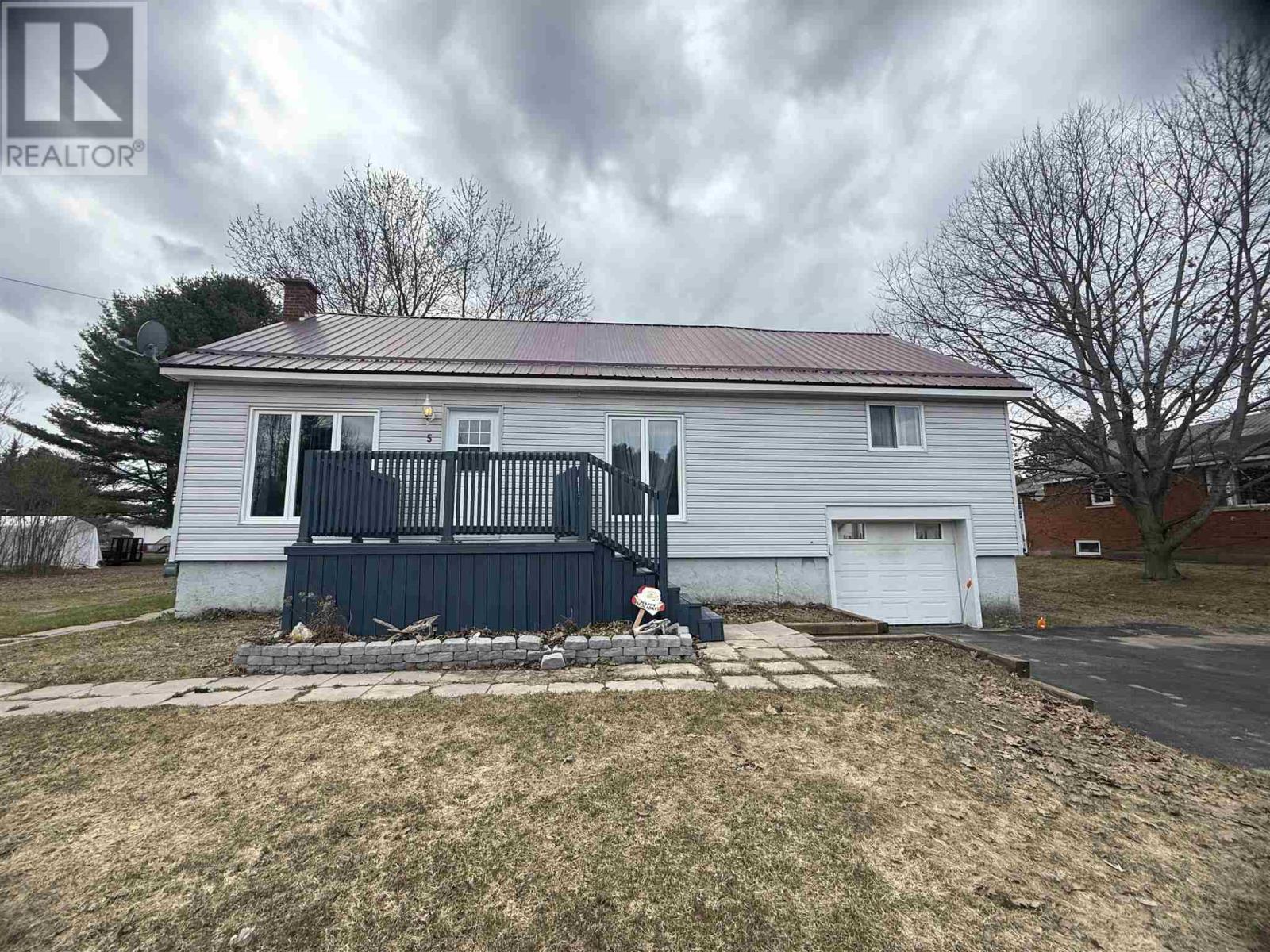 5 Forest ST, Iron Bridge, Ontario