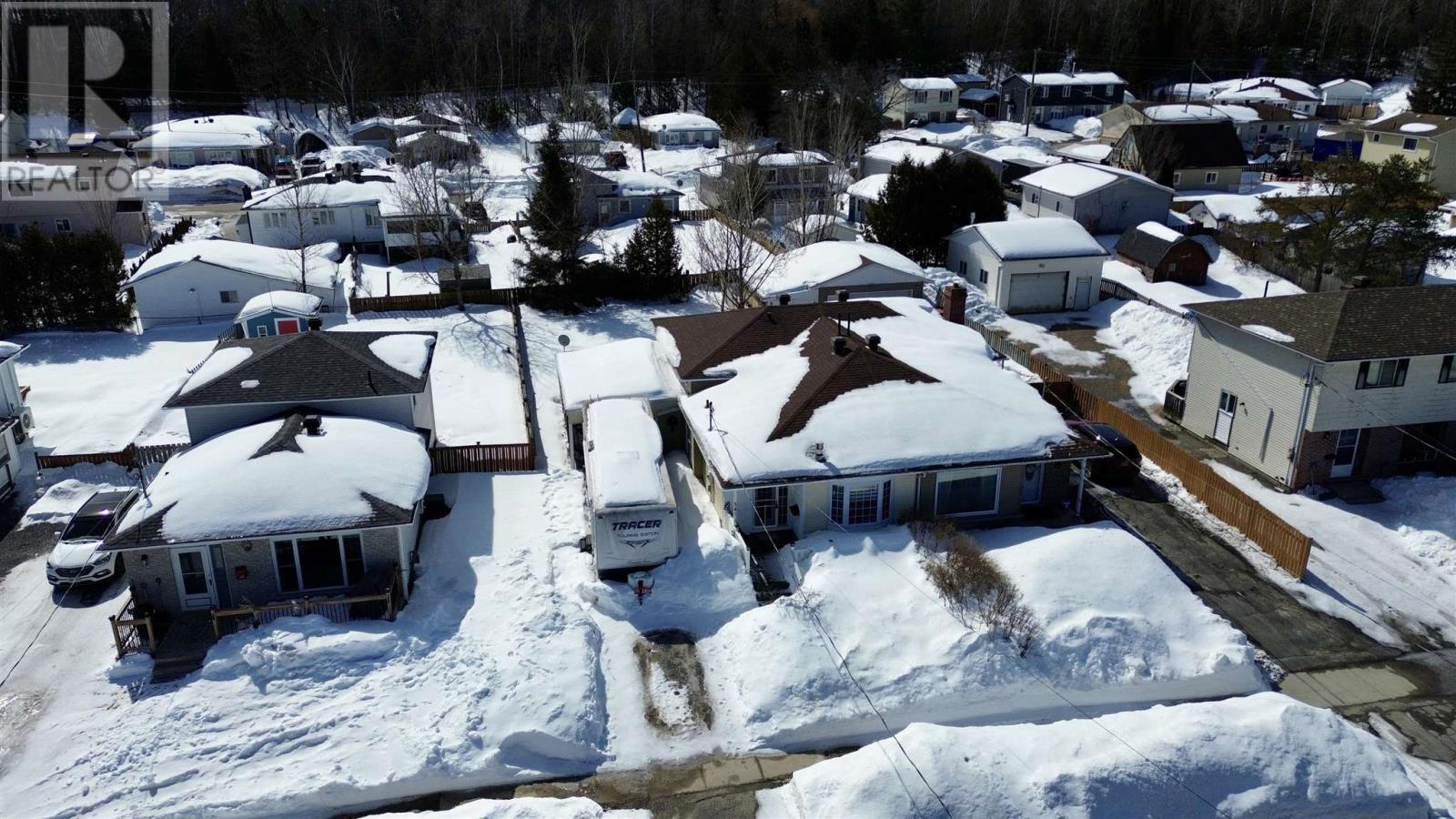 24a Washington Cres, Elliot Lake, Ontario  P5A 2L8 - Photo 4 - SM260606