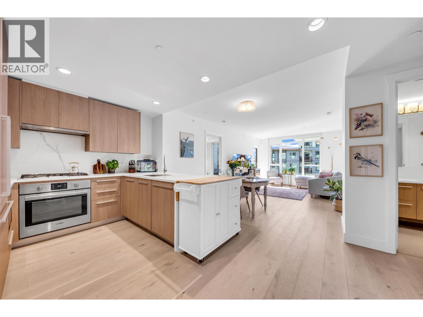 305 2707 Library Lane, North Vancouver, British Columbia  V7J 0C6 - Photo 6 - R3114615