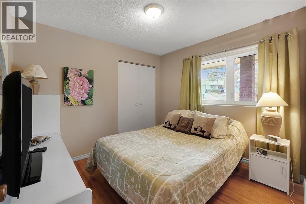 1102 Lake Christina Way Se, Calgary, Alberta  T2J 2R3 - Photo 22 - A2296764