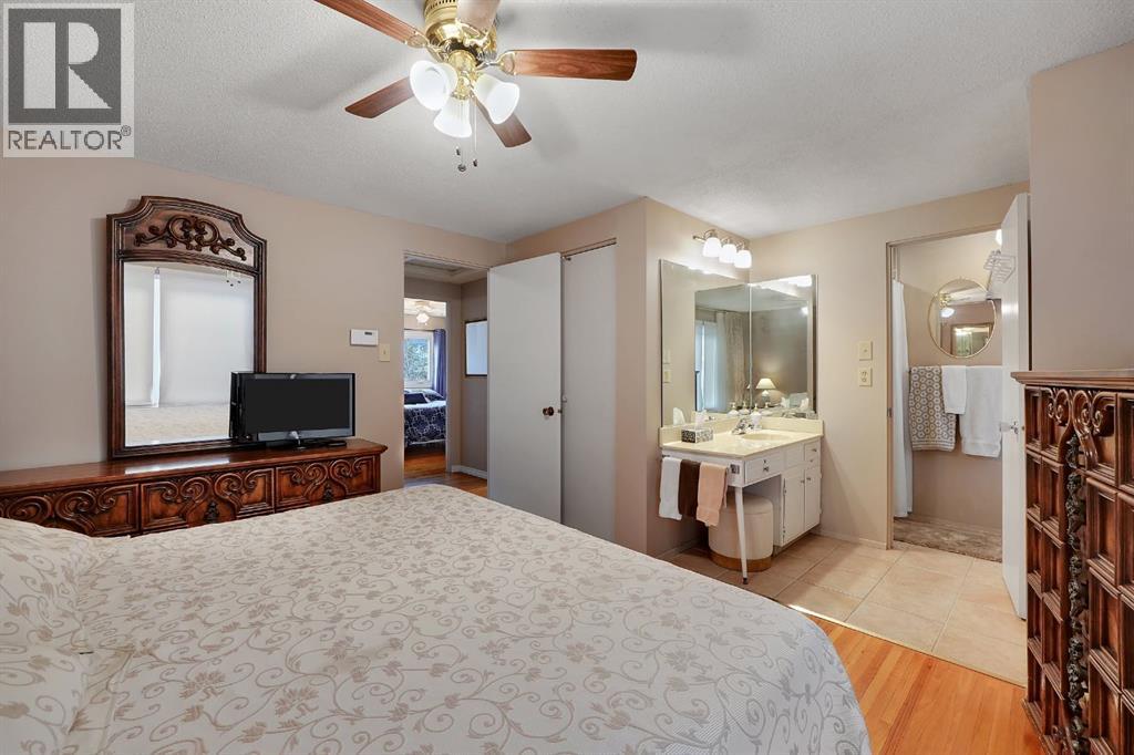 1102 Lake Christina Way Se, Calgary, Alberta  T2J 2R3 - Photo 29 - A2296764