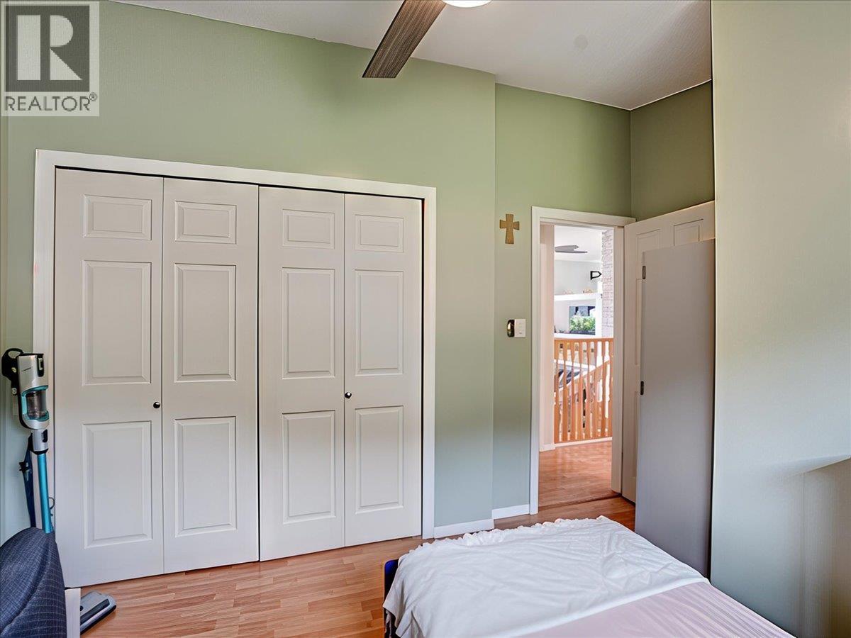 8392 Theatre Road, Trail, British Columbia  V1R 4W2 - Photo 24 - 10384808