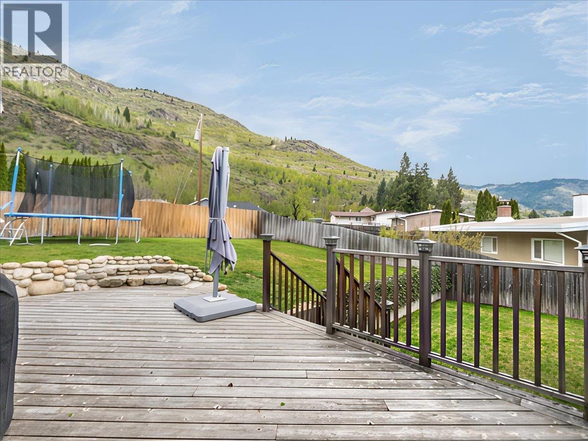 8392 Theatre Road, Trail, British Columbia  V1R 4W2 - Photo 45 - 10384808