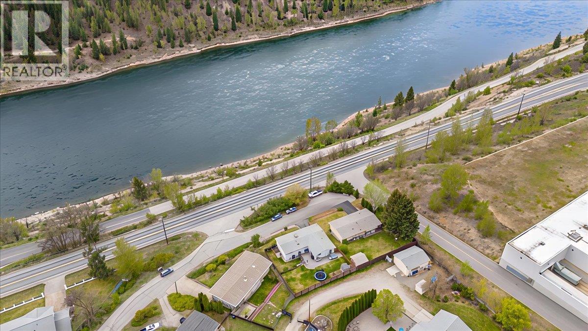 8392 Theatre Road, Trail, British Columbia  V1R 4W2 - Photo 58 - 10384808