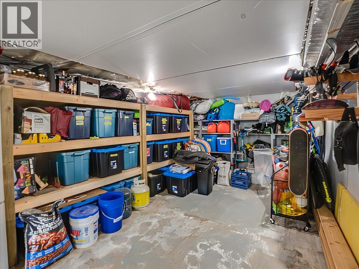 8392 Theatre Road, Trail, British Columbia  V1R 4W2 - Photo 43 - 10384808