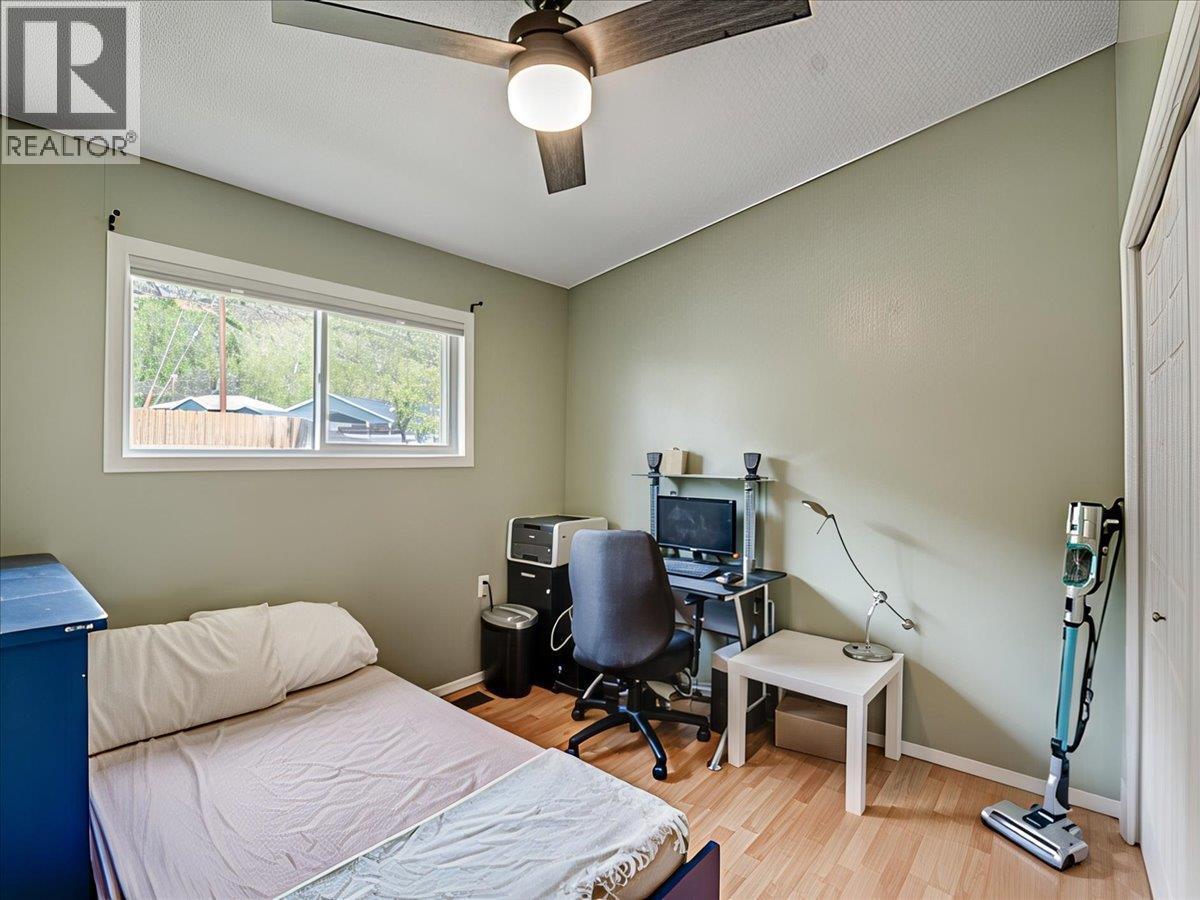 8392 Theatre Road, Trail, British Columbia  V1R 4W2 - Photo 23 - 10384808