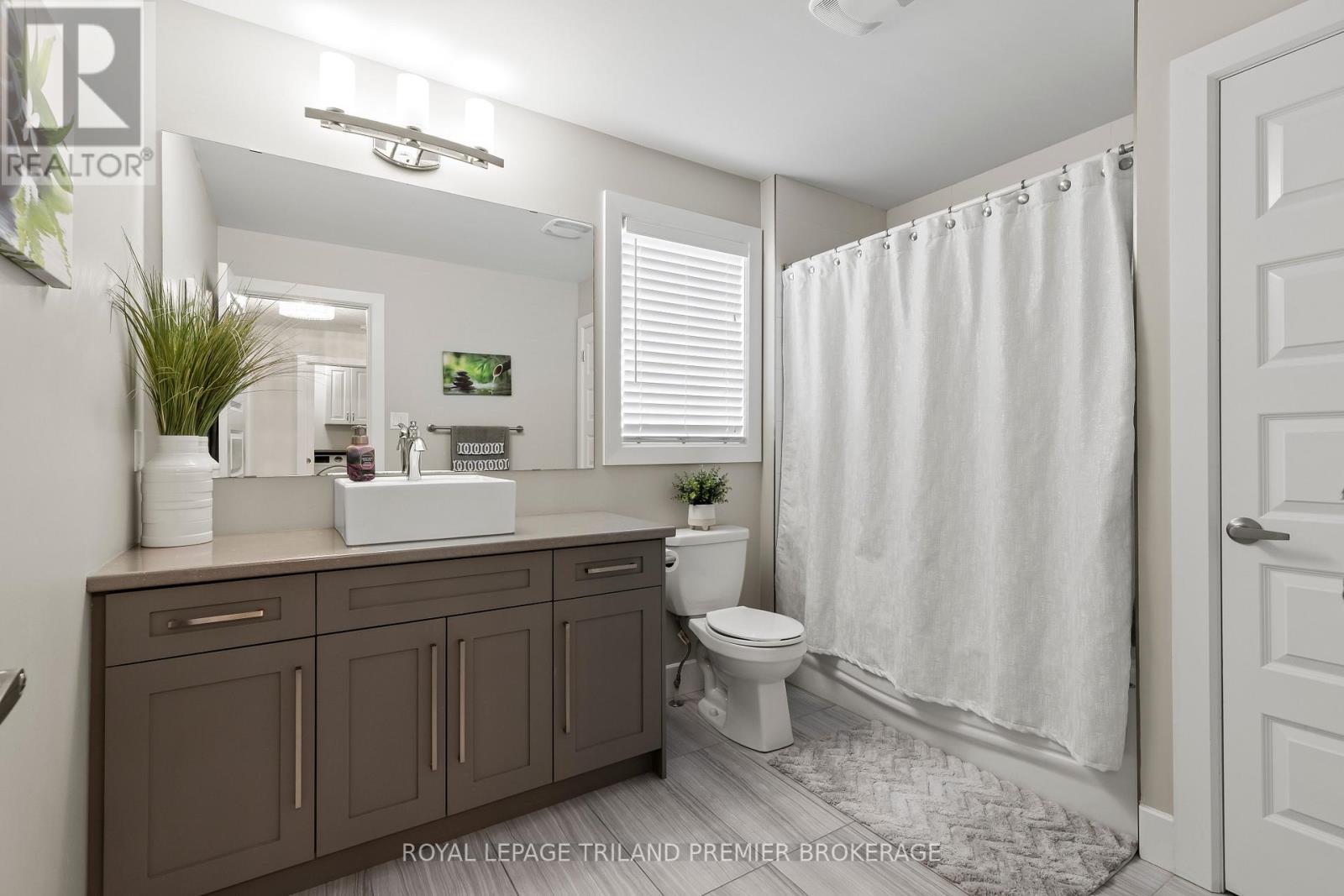 1141 Medway Park Drive, London North, Ontario  N6G 0G1 - Photo 26 - X13044576