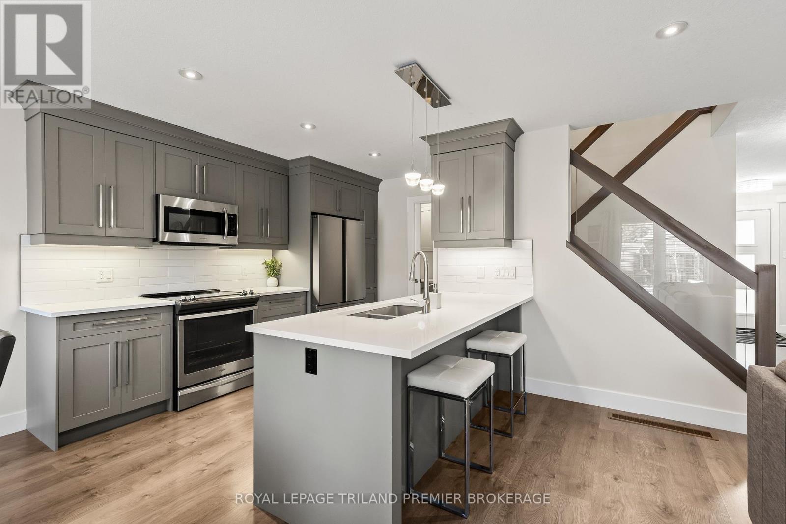 1141 Medway Park Drive, London North, Ontario  N6G 0G1 - Photo 9 - X13044576