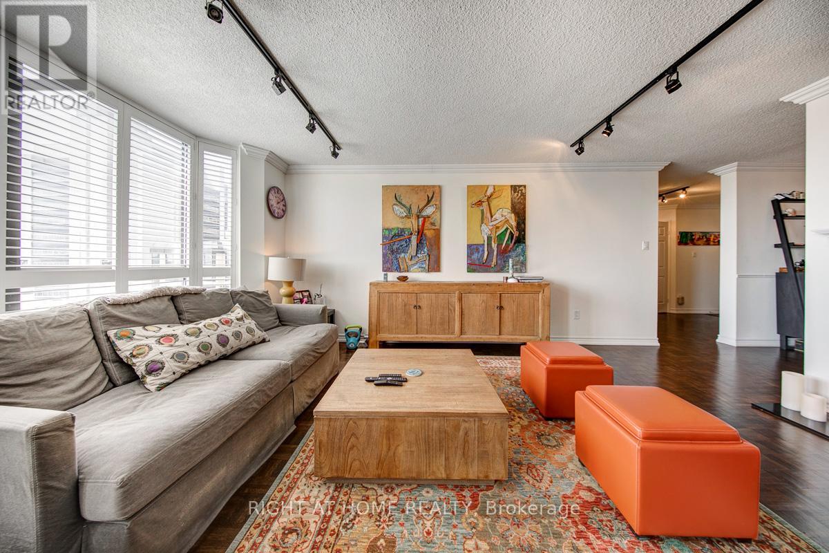 1405 - 280 Simcoe Street, Toronto, Ontario  M5T 2Y5 - Photo 11 - C13044566