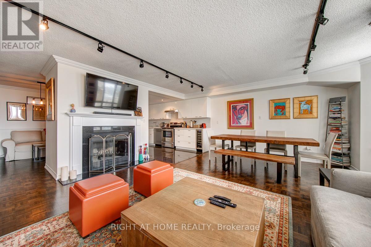 1405 - 280 Simcoe Street, Toronto, Ontario  M5T 2Y5 - Photo 12 - C13044566