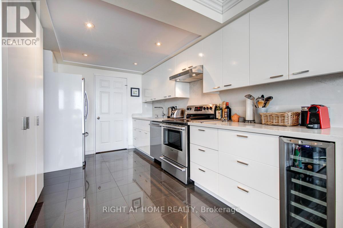 1405 - 280 Simcoe Street, Toronto, Ontario  M5T 2Y5 - Photo 13 - C13044566