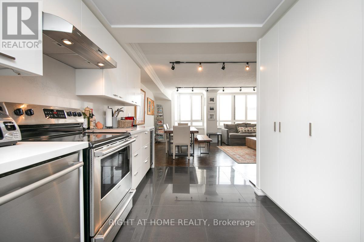 1405 - 280 Simcoe Street, Toronto, Ontario  M5T 2Y5 - Photo 16 - C13044566