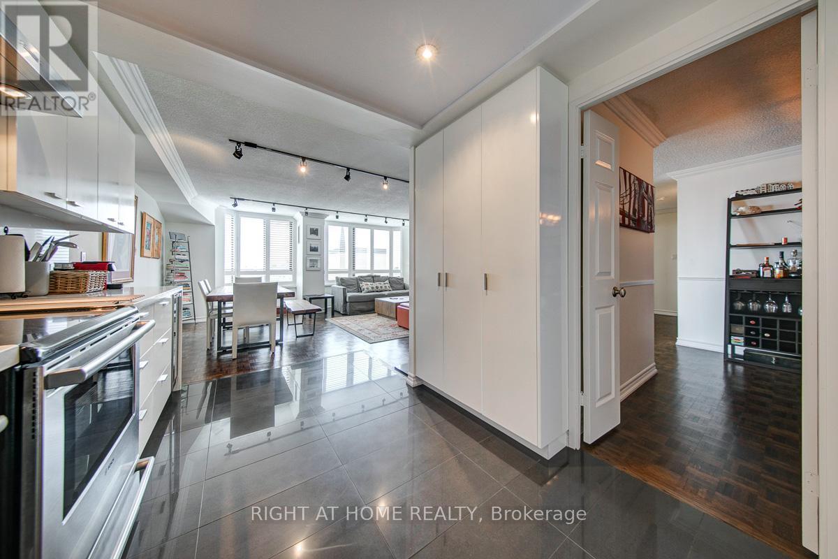 1405 - 280 Simcoe Street, Toronto, Ontario  M5T 2Y5 - Photo 17 - C13044566