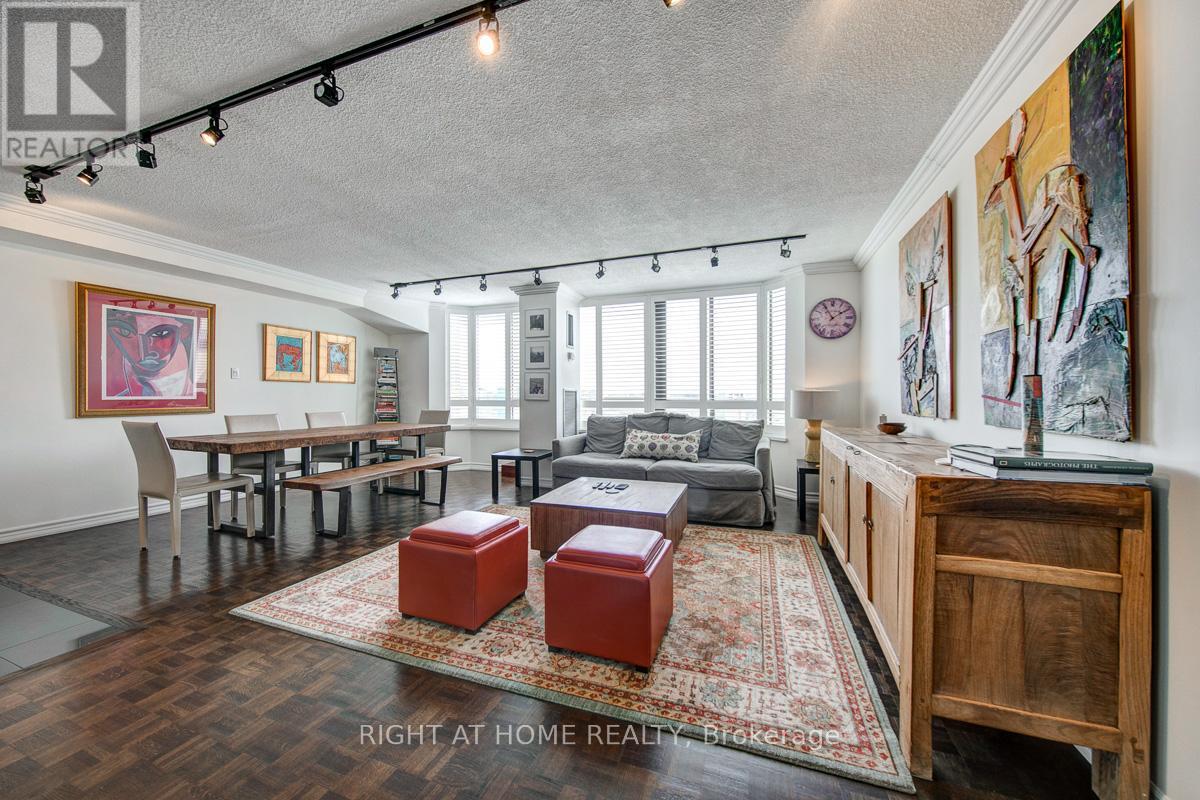 1405 - 280 Simcoe Street, Toronto, Ontario  M5T 2Y5 - Photo 2 - C13044566