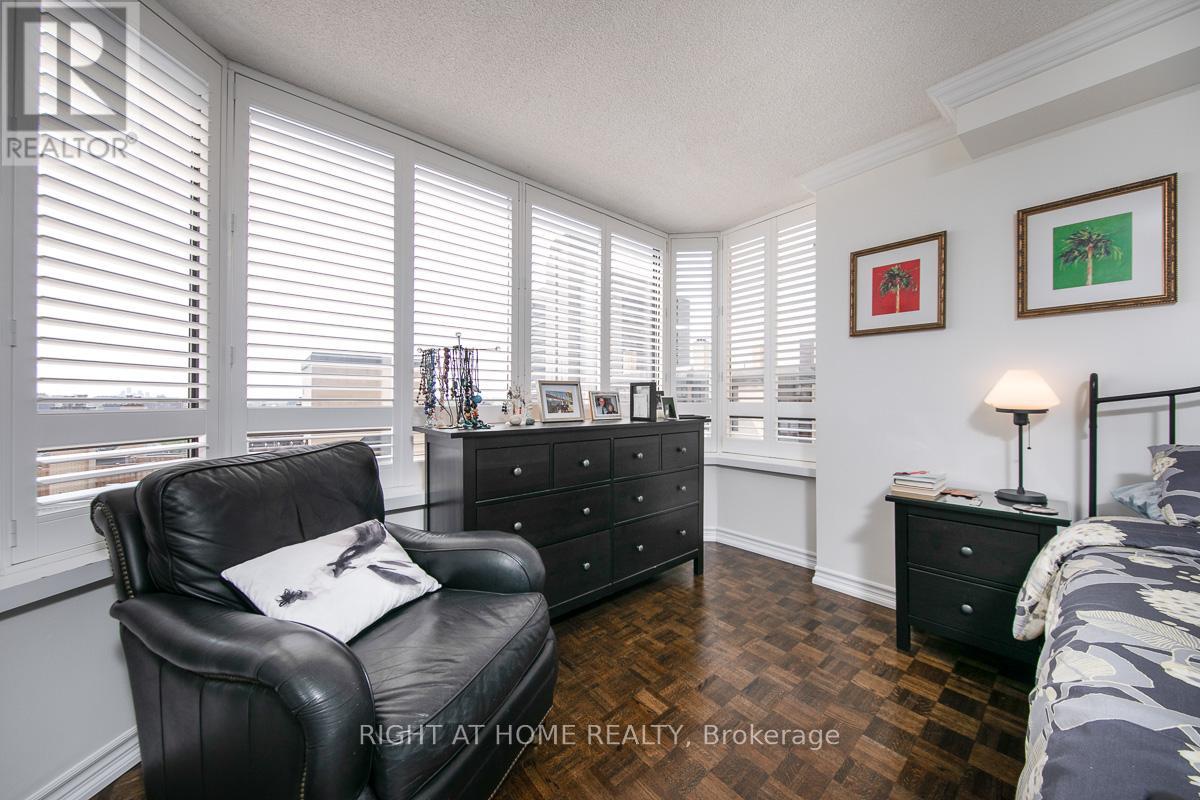 1405 - 280 Simcoe Street, Toronto, Ontario  M5T 2Y5 - Photo 32 - C13044566