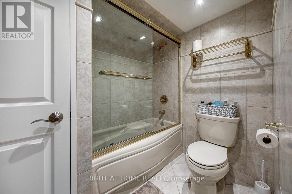 1405 - 280 Simcoe Street, Toronto, Ontario  M5T 2Y5 - Photo 34 - C13044566