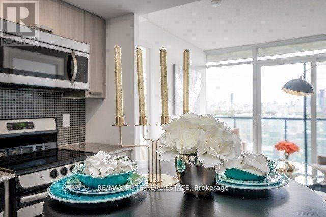 1817e - 36 Lisgar Street, Toronto, Ontario  M6J 3G2 - Photo 3 - C13044592