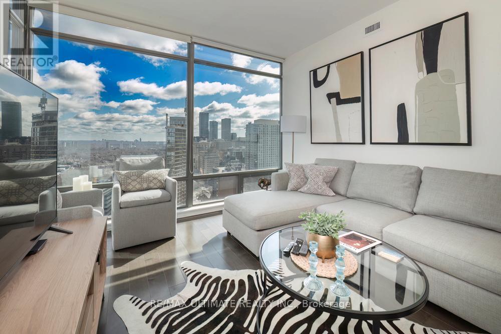 2607 - 18 YORKVILLE AVENUE, Toronto, Ontario