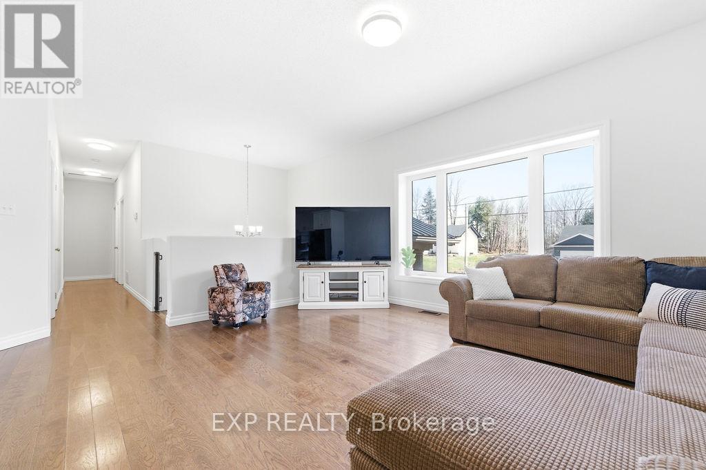 29 Partridge Drive, Greater Madawaska, Ontario  K0J 1H0 - Photo 9 - X13044668