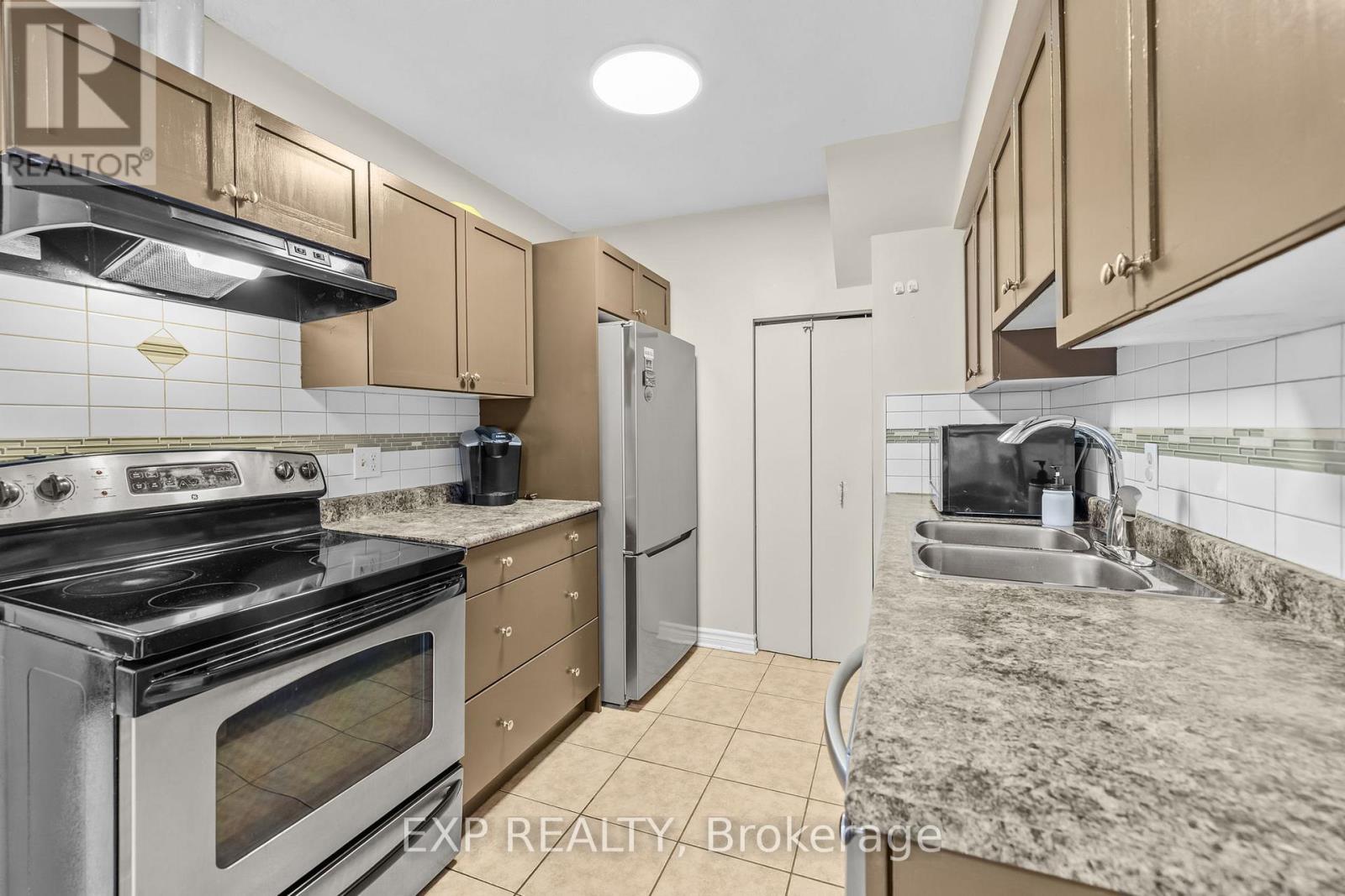 I - 5 Banner Road, Ottawa, Ontario  K2H 8T3 - Photo 10 - X13044638