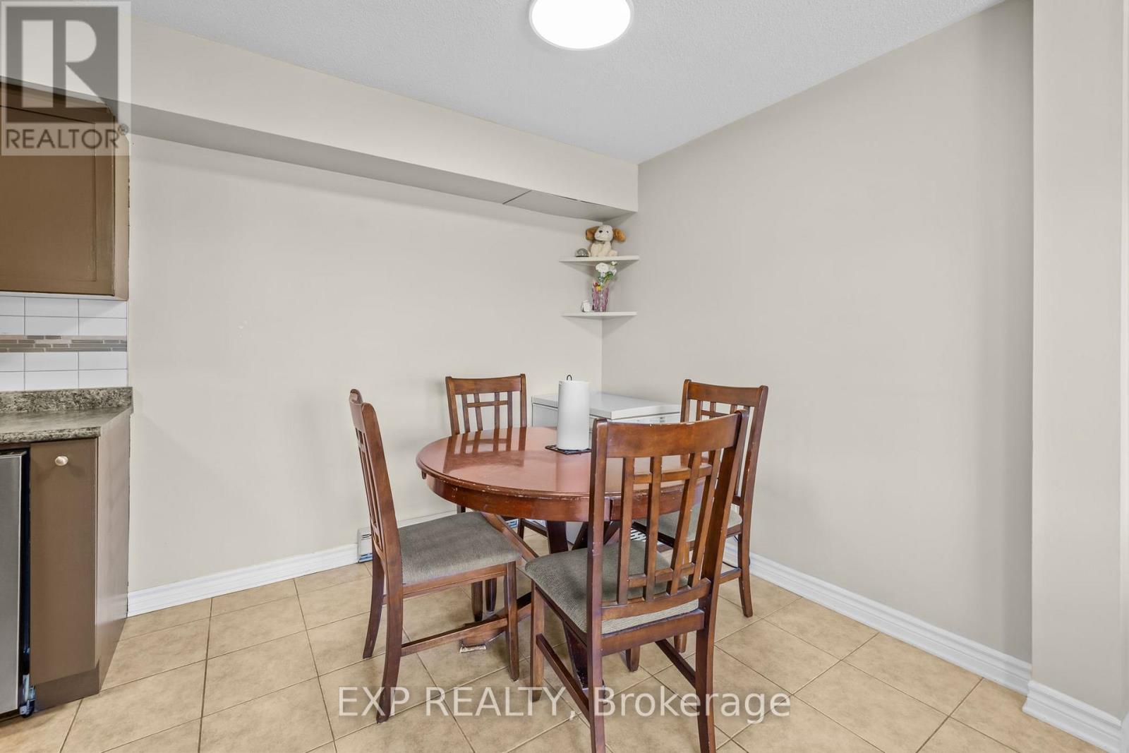 I - 5 Banner Road, Ottawa, Ontario  K2H 8T3 - Photo 8 - X13044638