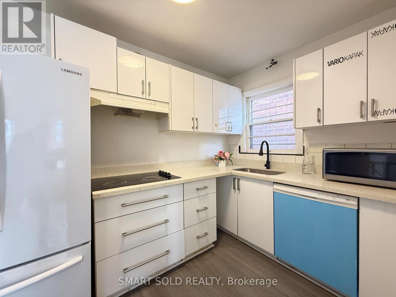 204 Cameron Avenue, Toronto, Ontario  M2N 1E5 - Photo 4 - C13028238