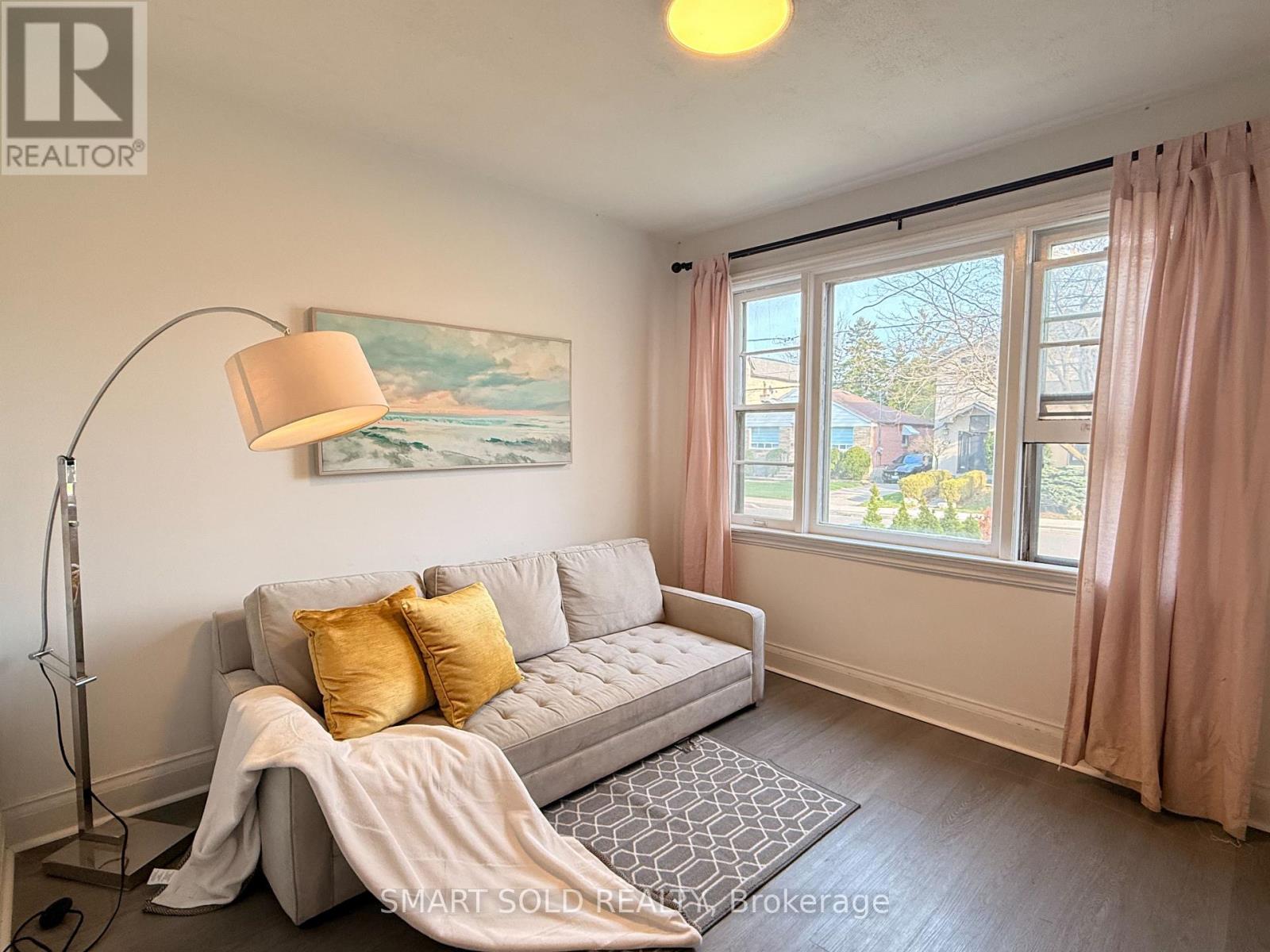 204 Cameron Avenue, Toronto, Ontario  M2N 1E5 - Photo 2 - C13028238