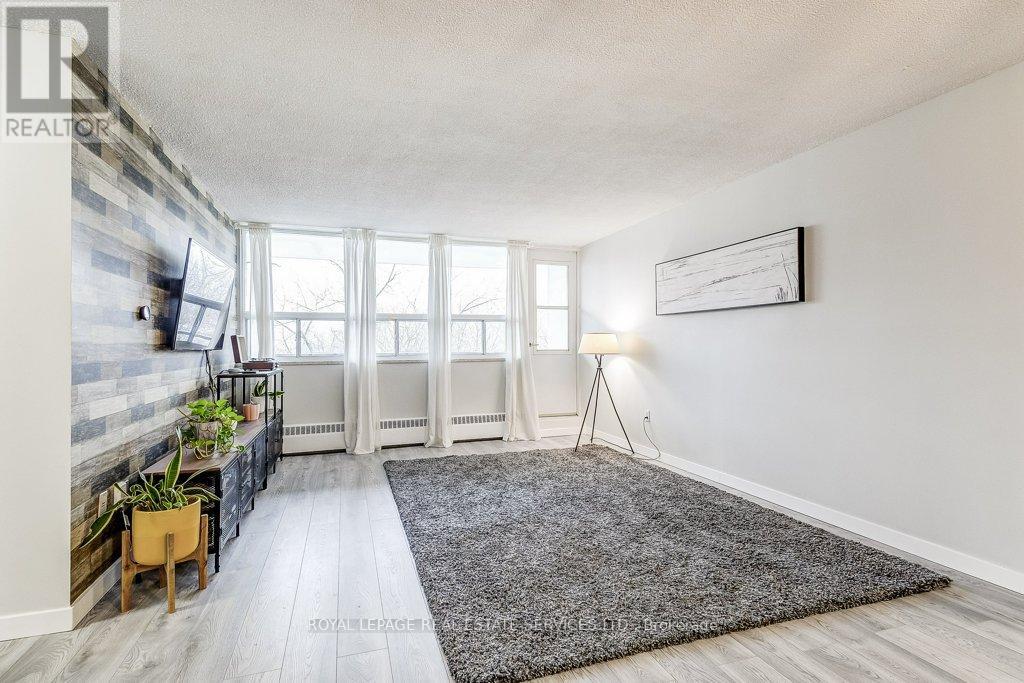 601 - 212 Kerr Street, Oakville, Ontario  L6K 3B1 - Photo 17 - W12862976