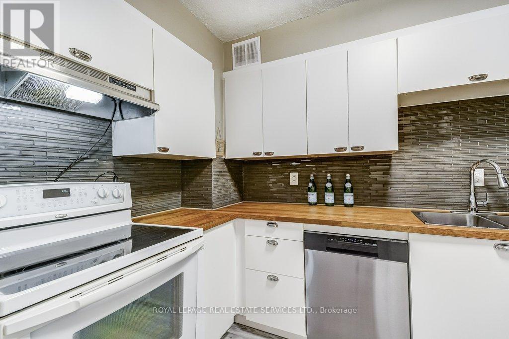 601 - 212 Kerr Street, Oakville, Ontario  L6K 3B1 - Photo 27 - W12862976