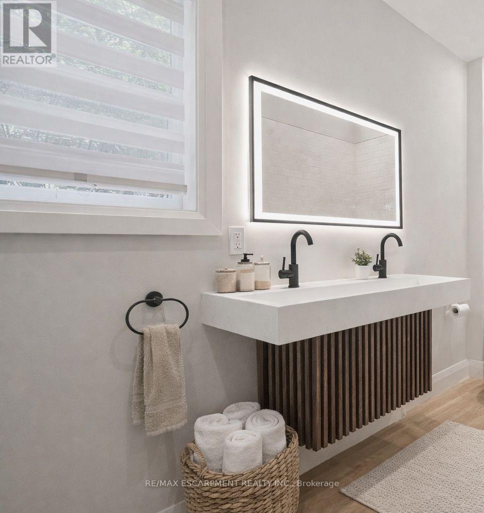 267 Davy Street, Niagara-On-The-Lake, Ontario  L0S 1J0 - Photo 14 - X12839274