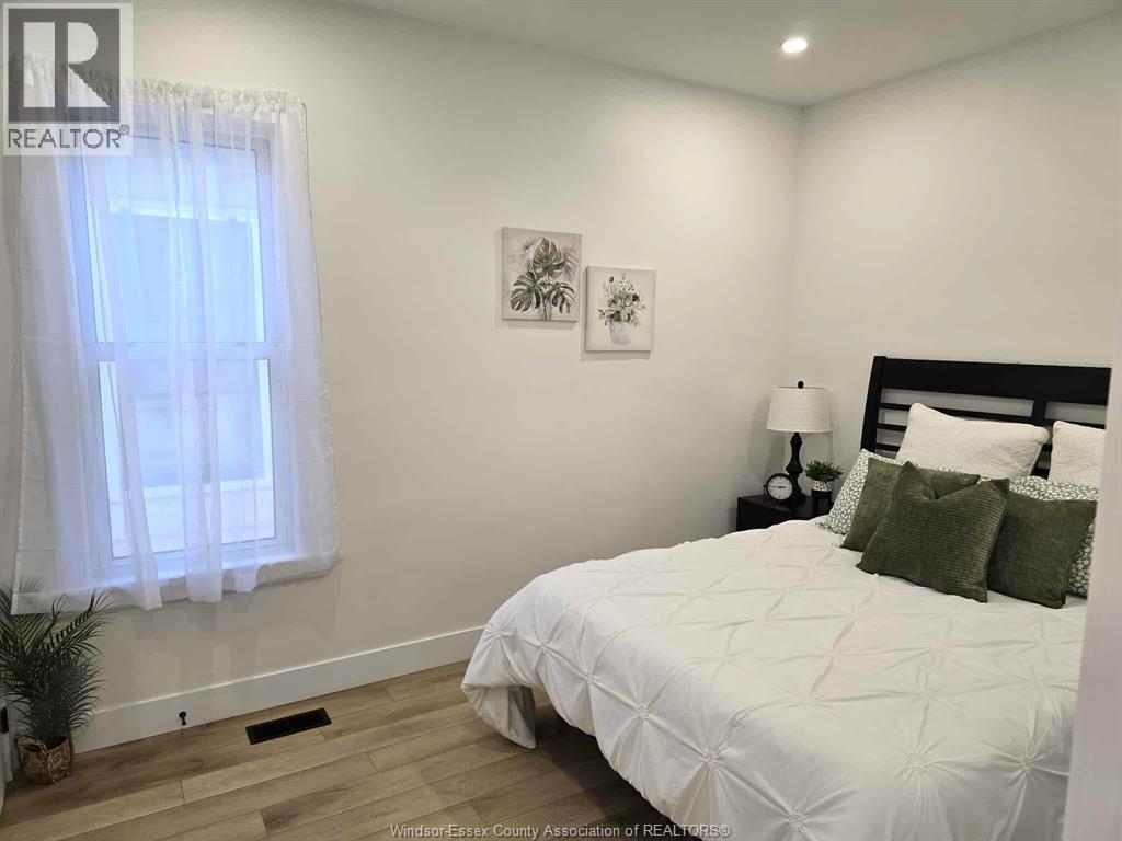 364 Clinton Street, Windsor, Ontario  N8X 1A6 - Photo 12 - 26009145