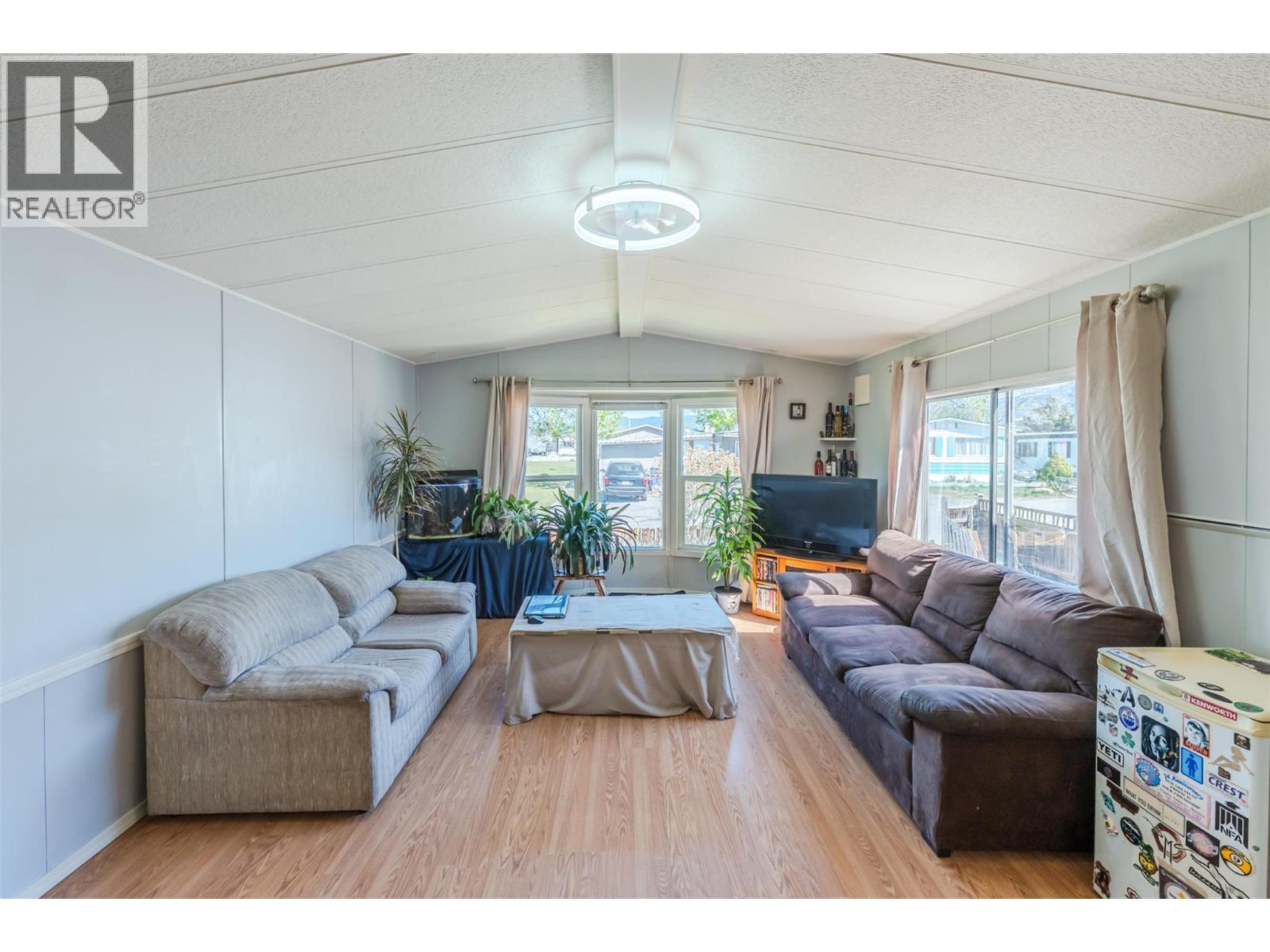 3999 Skaha Lake Road Unit# 27, Penticton, British Columbia  V2A 6J7 - Photo 3 - 10374888