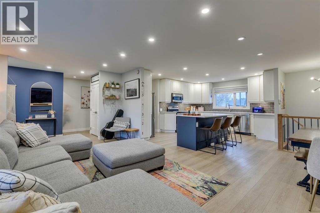 1324 Lake Sylvan Drive Se, Calgary, Alberta  T2J 3C8 - Photo 9 - A2283024