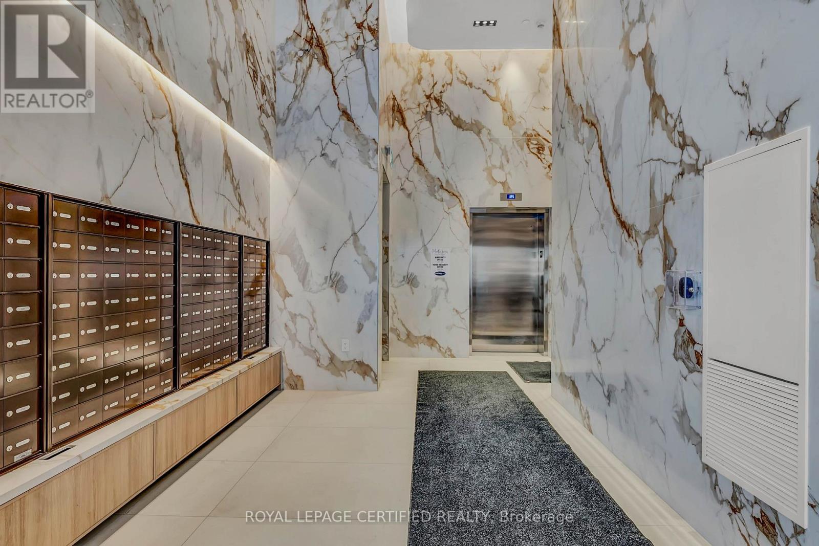 503 - 2088 James Street, Burlington, Ontario  L7R 0H2 - Photo 4 - W13044580