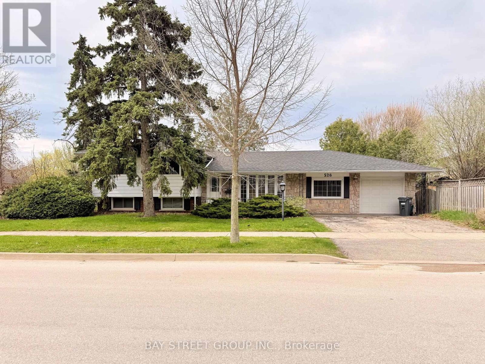 526 CHAMBERLAIN ROAD, Burlington, Ontario