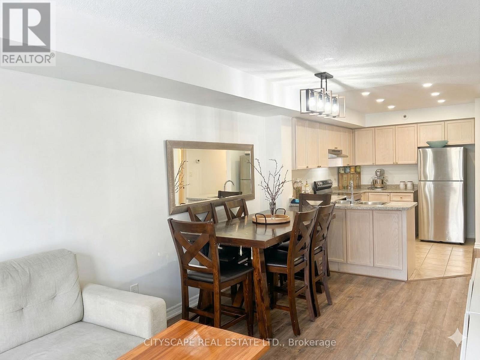 162 - 601 Shoreline Drive, Mississauga, Ontario  L5B 4K1 - Photo 4 - W13044618