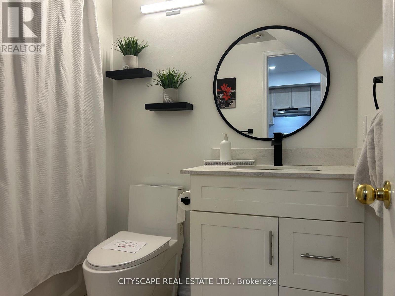 162 - 601 Shoreline Drive, Mississauga, Ontario  L5B 4K1 - Photo 5 - W13044618