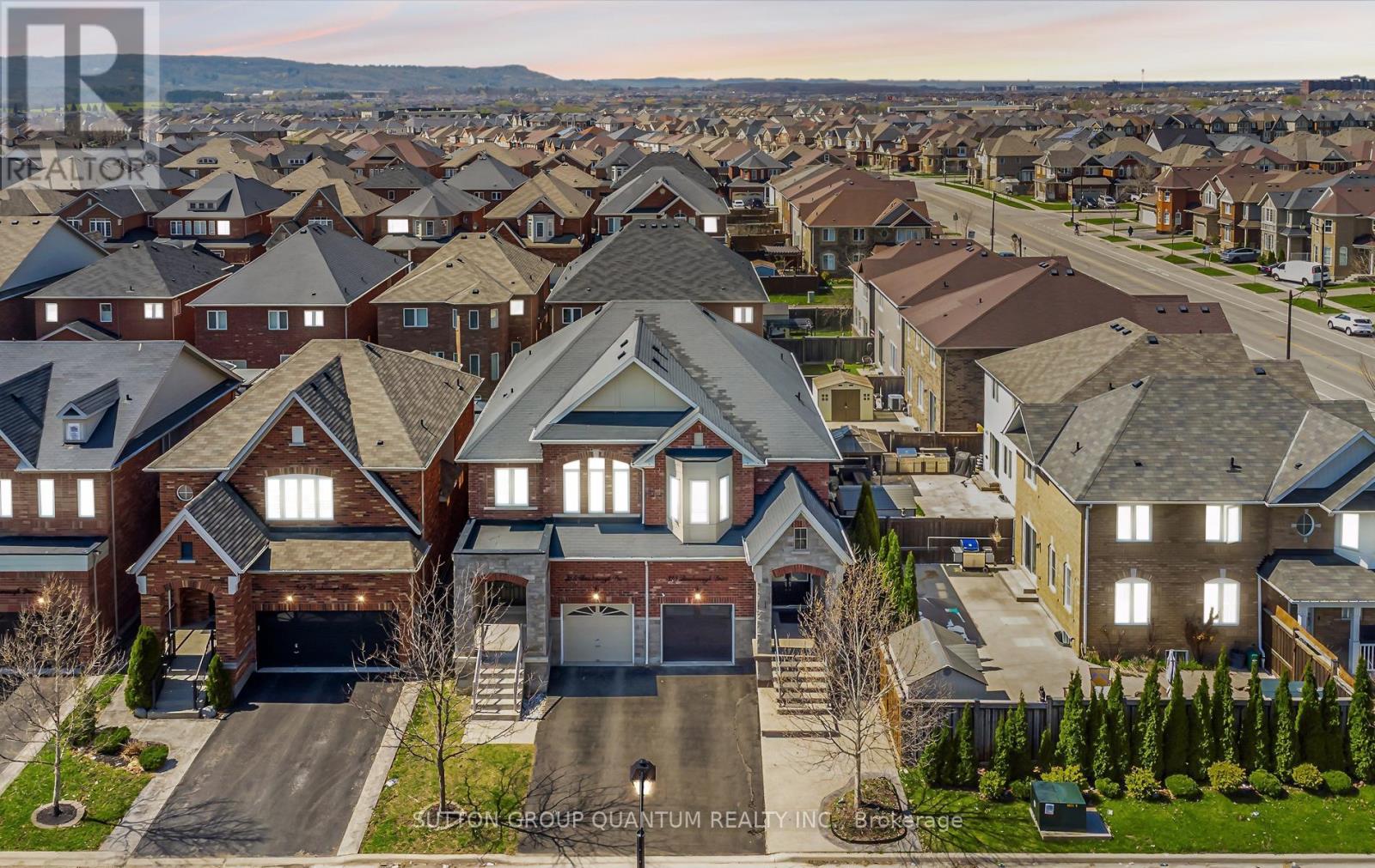 313 BESSBOROUGH DRIVE, Milton, Ontario