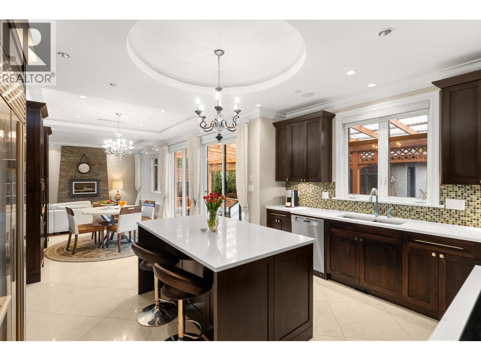 1041 W 58th Avenue, Vancouver, British Columbia  V6P 1V9 - Photo 8 - R3101972