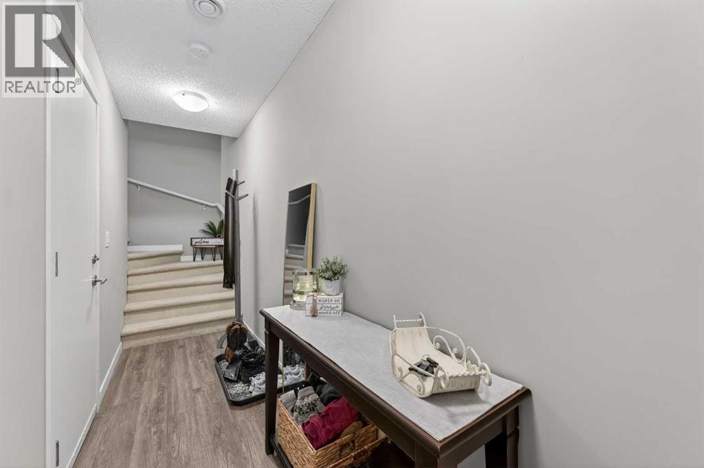 905, 428 Nolan Hill Drive NW, Calgary, Alberta  T3R 0V4 - Photo 3 - A2291618