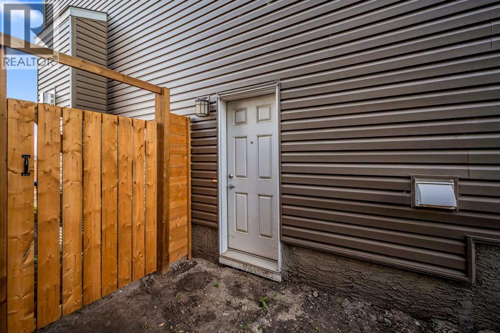 628 West Lakeview Drive, Chestermere, Alberta  T1X 1Z7 - Photo 39 - A2297237