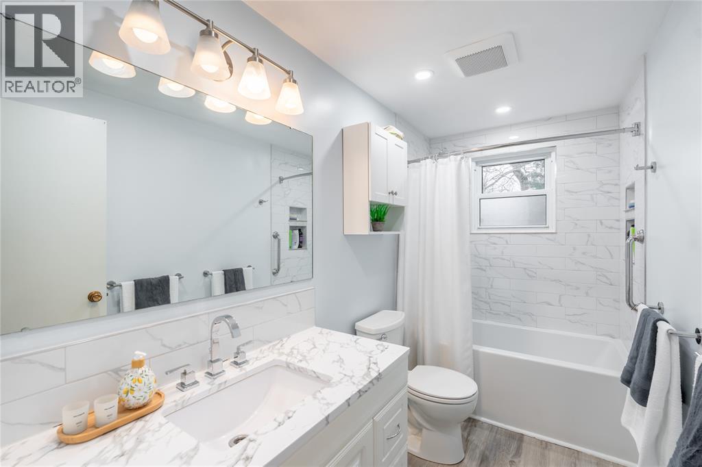 1644 Tyrie Drive, Sarnia, Ontario  N7V 3P7 - Photo 13 - 26007180