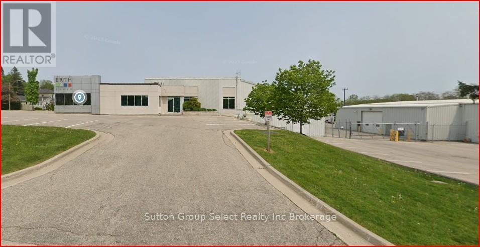 143 Bell Street, Ingersoll, Ontario  N5C 2N9 - Photo 2 - X12733522