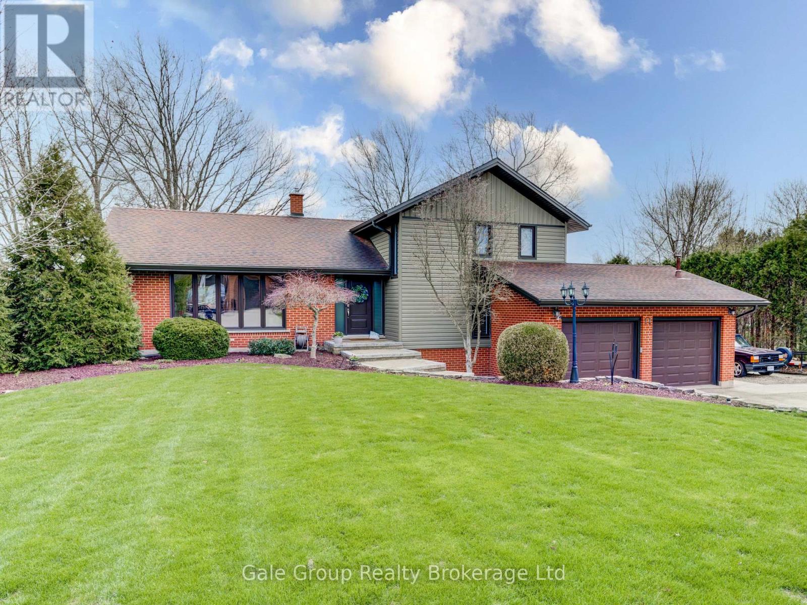 11 ROBIN STREET S, South-West Oxford, Ontario