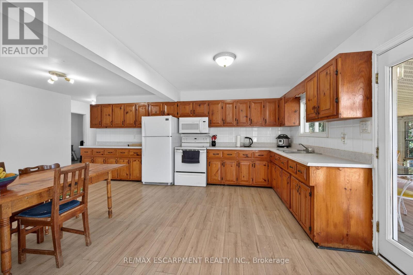 406 South Coast Drive, Haldimand, Ontario  N0A 1L0 - Photo 10 - X13044616