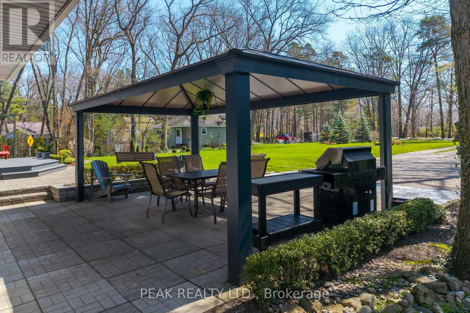 9948 Northville Crescent, Lambton Shores, Ontario  N0M 2N0 - Photo 11 - X13044624