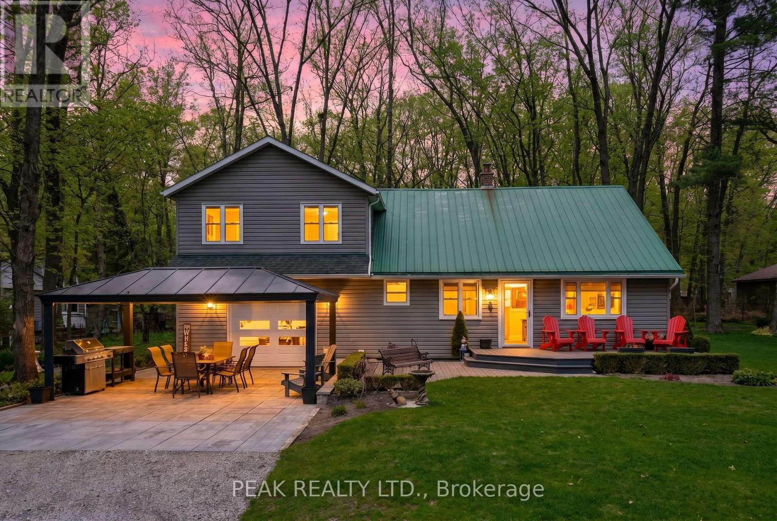 9948 Northville Crescent, Lambton Shores, Ontario  N0M 2N0 - Photo 2 - X13044624